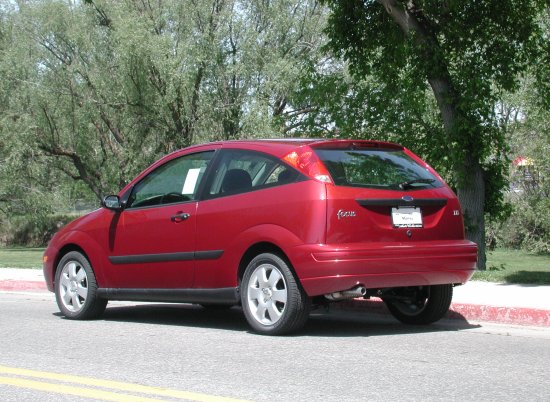 2001 Ford Focus ZX3 sangria красный