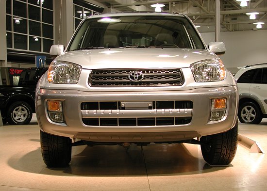 2001 Toyota RAV4 серебряный