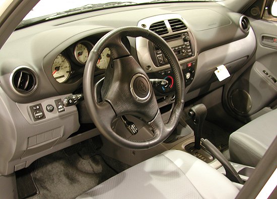 2001 Toyota RAV4 серебряный