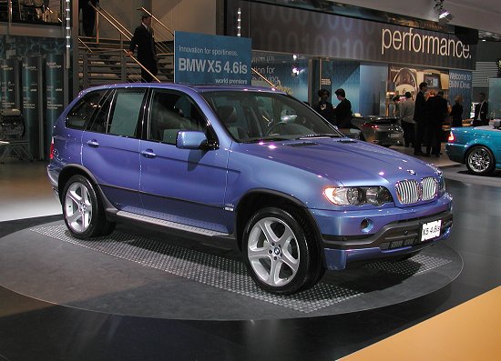 2002 BMW X5 4.6is голубой