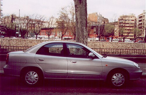 2000 Daewoo Nubira серебряный